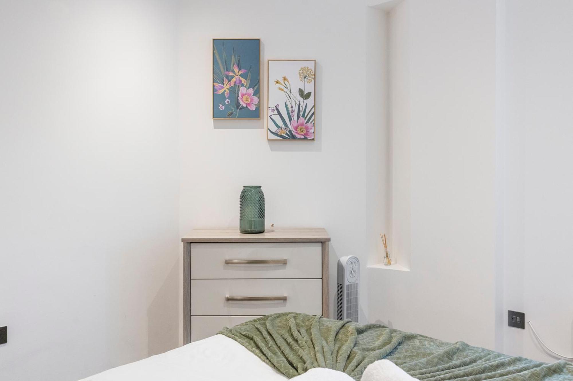 Bright And Spacious Apartment - Excellent Location London Exterior photo